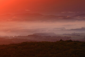 岩手県八幡平市　朝焼けの雲海