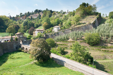 Fototapeta na wymiar Walls surrounding the city of Bergamo