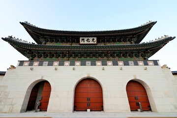Various and wonderful pictures of landmarks, historical cities, and handicrafts in South Korea
