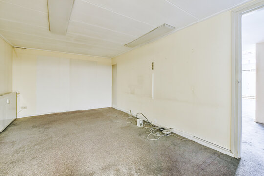 Spacious empty room