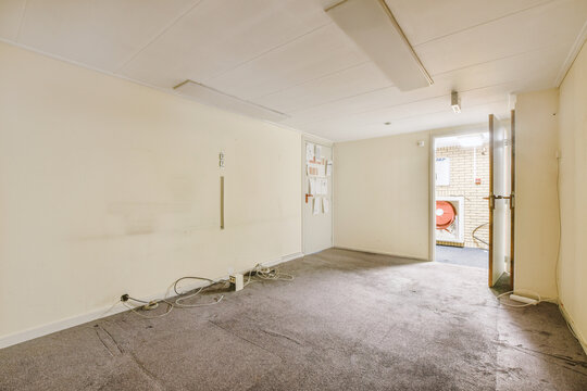 Spacious empty room