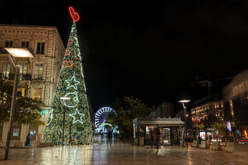Christmas tree at Valence city by night - obrazy, fototapety, plakaty