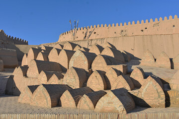 Cimitero di sud-ovest old cemetery on the fortress wall in the old city of Khiva in Uzbekistan