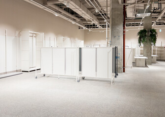 Moscow,Russia 12 11 2022 Cos Arket hm Empty closing magazine shop in Paveletskaya plaza station , man, kids and women modern clothes h m shopping 