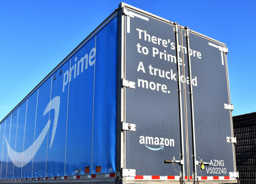 A truck of Amazon Prime