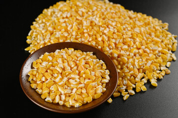 background, food, maize, texture, yellow, healthy, organic, white, bio, isolated, popcorn, kernel, harvest, macro, grain, agriculture, whole, corn, seed, frame, popcorn grain, closeup, grains, mockup,