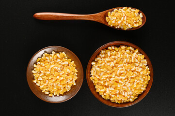 background, food, maize, texture, yellow, healthy, organic, white, bio, isolated, popcorn, kernel, harvest, macro, grain, agriculture, whole, corn, seed, frame, popcorn grain, closeup, grains, mockup,