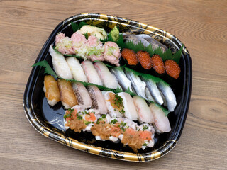 テイクアウト用のにぎり寿司