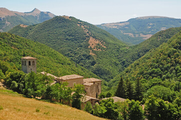 Il Monastero di Fonte Avellana, Serra di Sant'Abbondio - Marche	