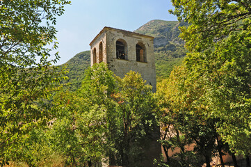 Fototapeta na wymiar Il Monastero di Fonte Avellana, Serra di Sant'Abbondio - Marche 