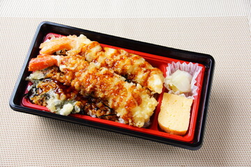 海老天弁当　和食