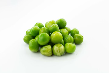 green peas isolated. fresh organic vegetables.