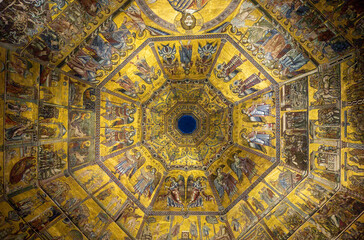 Fototapeta na wymiar interior ceiling church