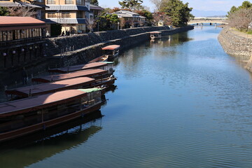 Fototapeta premium 鵜飼船と橘橋