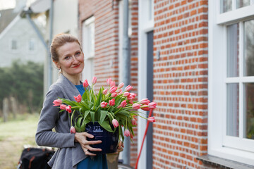 girl and tulips
