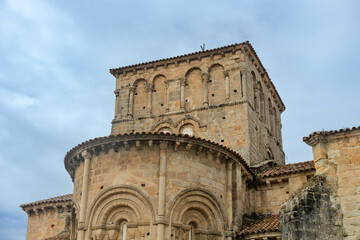 Fototapeta premium Spanish Romanesque cathedral roof