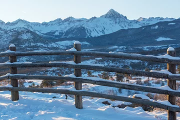 Deurstickers Winter fence © Galyna Andrushko