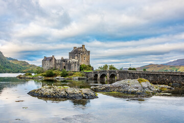 Fototapeta na wymiar Eilean Donan Castle am Loch Duich in Schottland