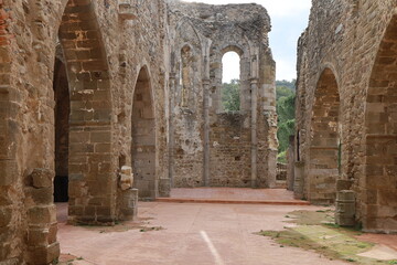 Ruines de l'ancienne église Saint Pons, village de Collobrières, département du Var, France