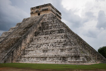 chichen itza pyramid