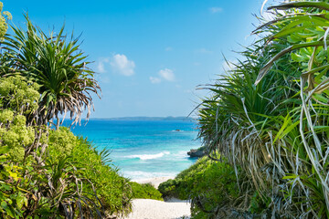 沖縄の青い海と空、砂山ビーチ、宮古島