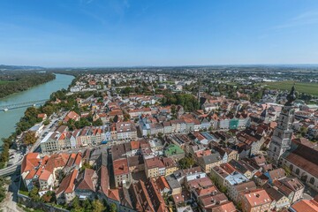 Ausblick auf die Innenstadt von Braunau am Inn in Oberösterreich