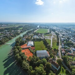 Mühldorf in der Region Inn-Salzach - Sport- und Freizeitanlagen am Inn-Ufer  - obrazy, fototapety, plakaty