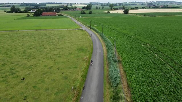 Top Flyover during a triathlon with a drone during the bike part