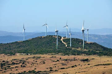 Molinos de viento en Casares, cerca de Marbella, Costa del Sol, Málaga, Andalucía, España