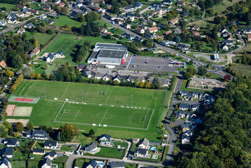vue aérienne du stade de Fouqueville dans l'Eure en France