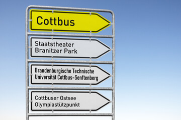 Wegweiser, Reiseziele in der Stadt Cottbus, (Symbolbild)