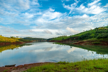 Fototapeta na wymiar beautiful view of the lake in the nature of South America