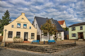 Fototapeta na wymiar bergen, deutschland - stadtidylle mit einfamilienhäusern