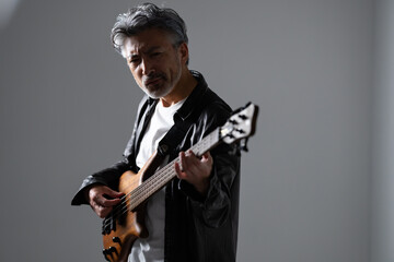 Bass・演奏・男性 © naka