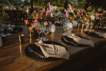 Beautiful wedding table decoration & wedding table setting