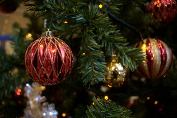 christmas tree with balls