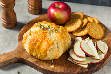 Homemade Baked Brie Puff Pastry