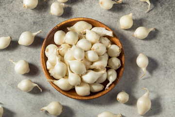 Raw White Organic Pearl Onions