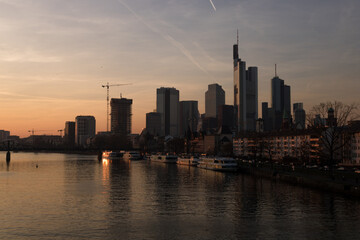 Fototapeta na wymiar golden hour in Frankfurt am Main