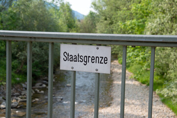 Staatsgrenze, Hinweisschild auf der Brücke, Hörbranz, Lindau (Bodensee)