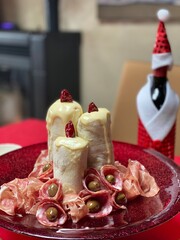 christmas cake with berries