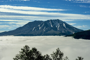 landscape of cloud inversion in front of mount Saint Helens
