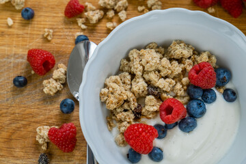 Yoghurt with granula