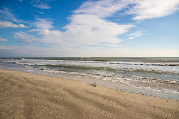 Fototapeta na wymiar Landscape of an empty wild beach