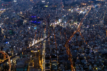 夜の神田駅上空から秋葉原方向を空撮