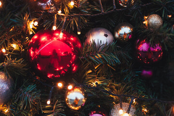 Obraz na płótnie Canvas christmas background with balls and lights