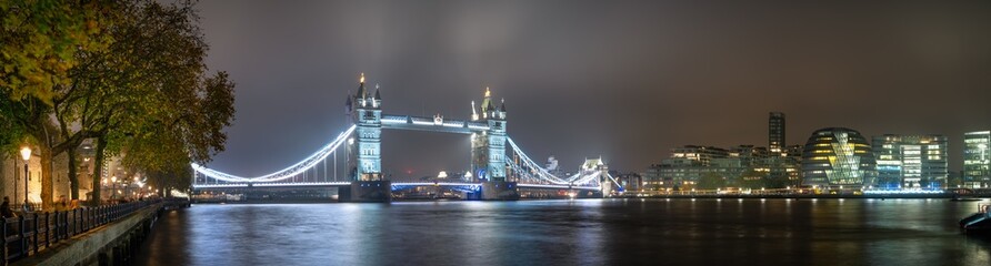 Fototapeta na wymiar Evening panorama of river Thames with Tower Bridge in London. England 
