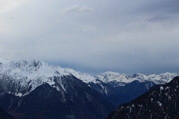 Fototapeta na wymiar snow covered Swiss alps with copy space (Verbier, Switzerland)