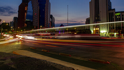 ciudad de mexico en movimiento navidad avenida reforma ubicada en la ciudad de México transportes...