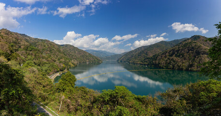 Fototapeta na wymiar Sunny view of the Wushe Reservoir